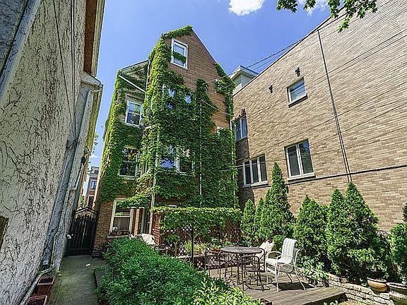 2nd image of 1925 N Winchester Ave #4