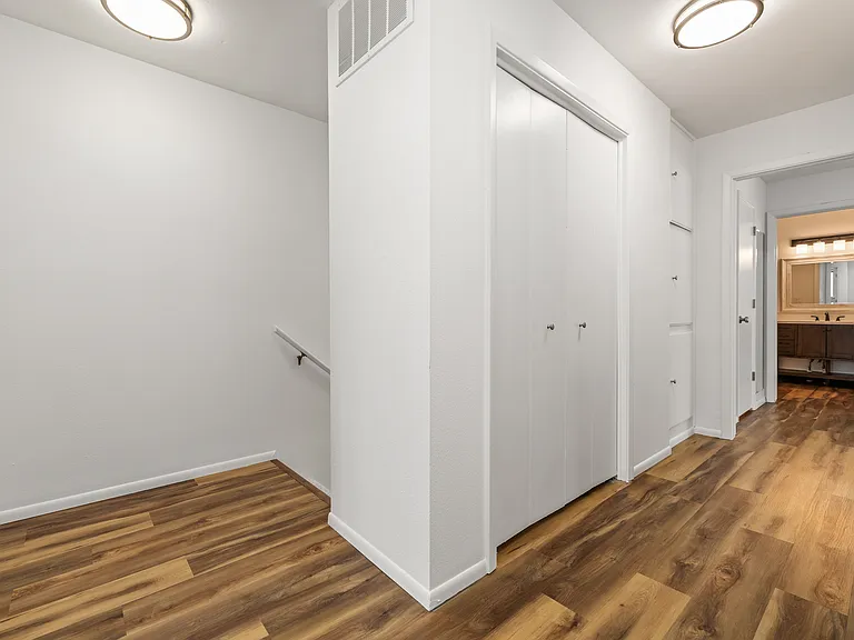 2230 E Roanoke Dr — Photo 13