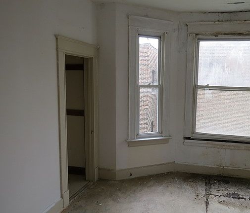 2nd image of 7523 S Kenwood Ave