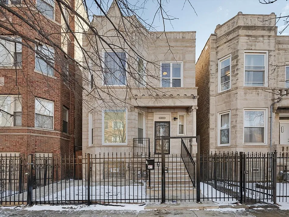 4211 W Gladys Ave #2