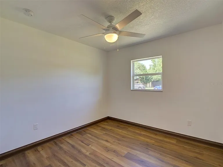 305 Sunset Dr — Photo 19