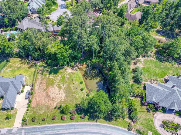 2198 Pinehurst St, Tyler, TX 75703