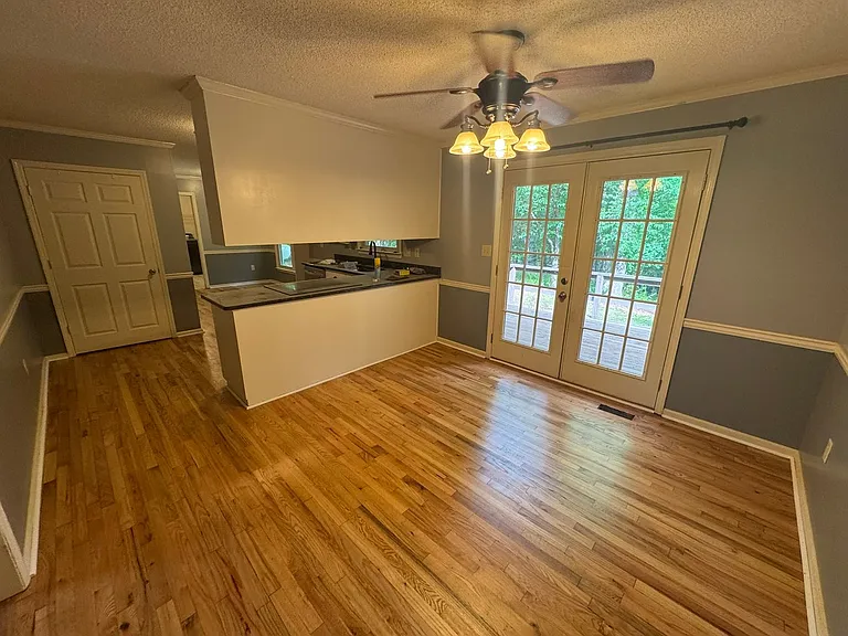 435 Brookstone Dr — Photo 5