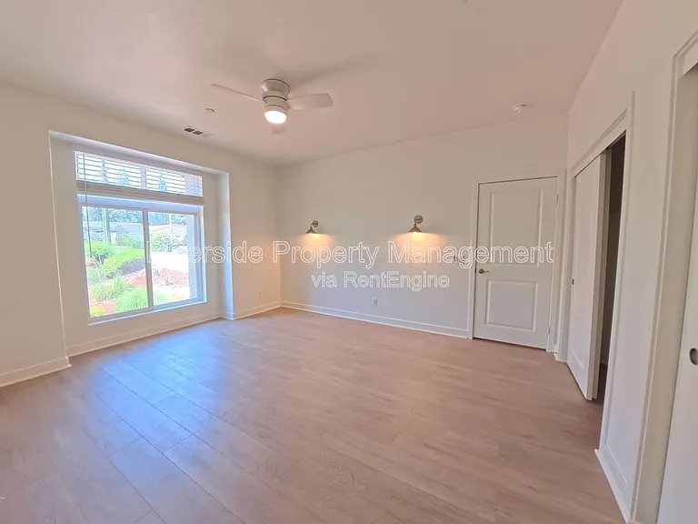 2921 Gibson St — Photo 14