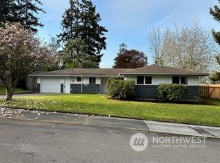 1385 NE 11th Ave, Oak Harbor, WA