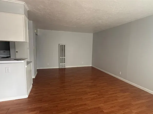 519 Branard St APT 10, Houston, TX 77006