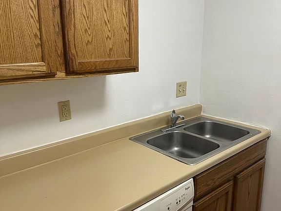 5th image of 101 Lemans Dr APT 1