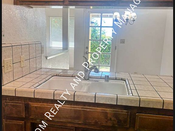 2nd image of 5901 Auburn Oaks Dr #D