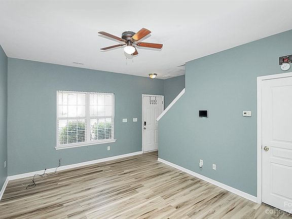 4th image of 3059 Nevin Place Dr