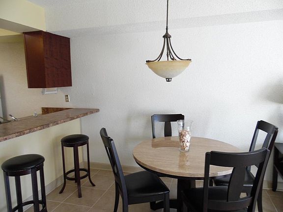 4th image of 13 Wilshire Heights Dr #13