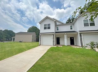 5207 Rockwood Rd, Charlotte, NC 28216