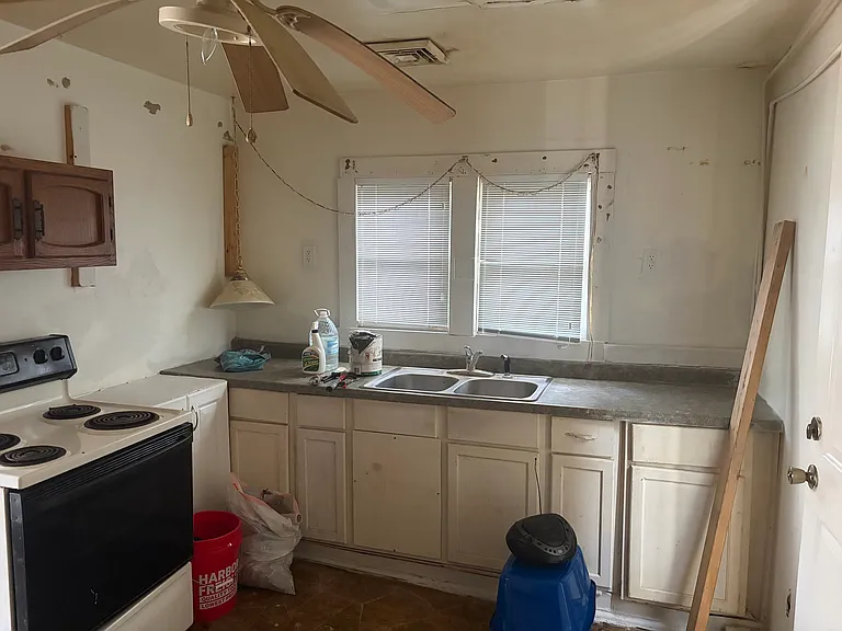 3112 W Latrobe St — Photo 5