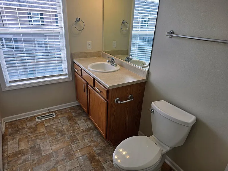 4543 NE McDougal Ln — Photo 24