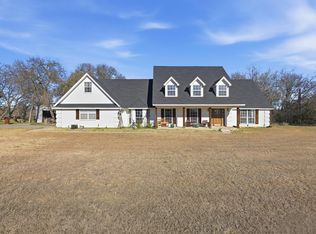 104 Fossil Ct, Springtown, TX 76082