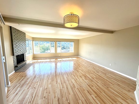 2nd image of 2663 Thorndyke Ave W APT 402