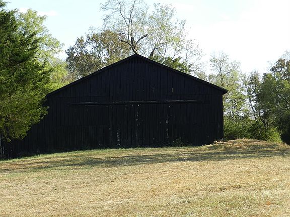 2nd image of 9999 Lake Hill Dr