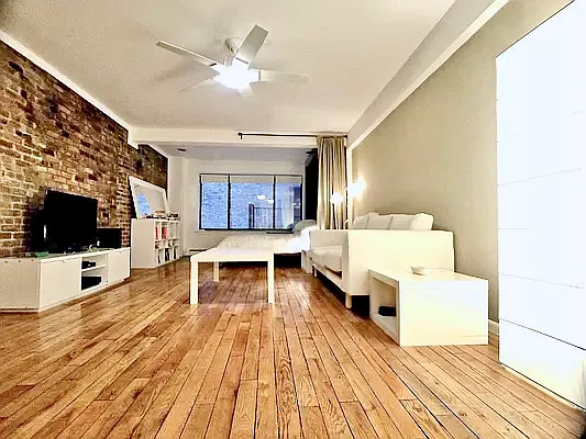 Rented by Compass | media 9