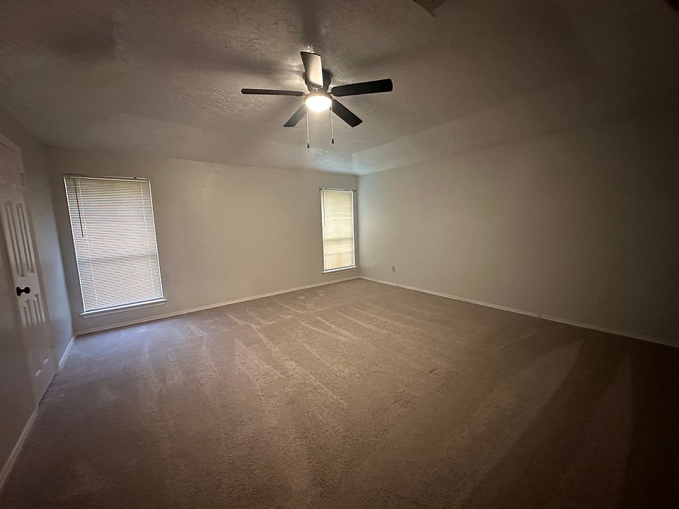 1st image of 2934 Poplar Creek Ln