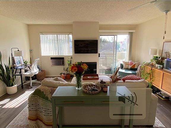 2nd image of 1220 Venice Blvd APT 104