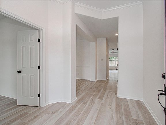 3rd image of 2030 Creek Shore Ln
