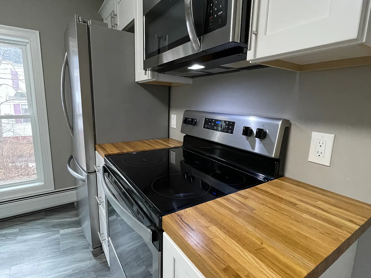 3 bed, 1000 sqft, $2,295 — Photo 4