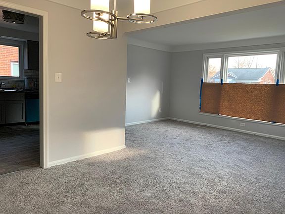 4th image of 23601 Condon St