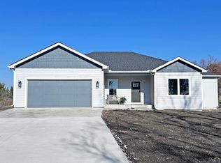 8748 SW Westbound K4 Hwy, Topeka, KS 66614