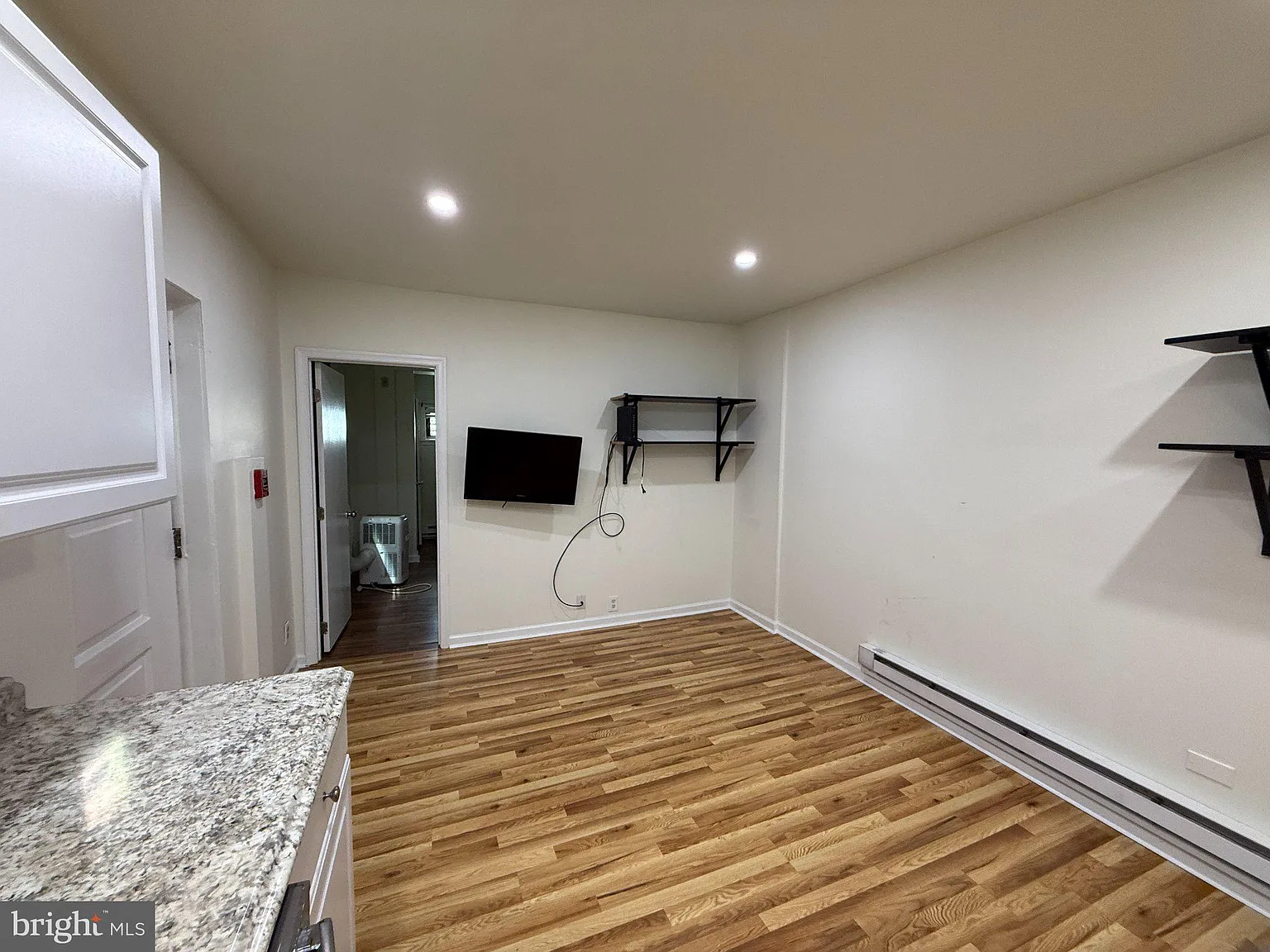 1 bed, 1.0 bath, 525 sqft, $1,500 — Photo 3