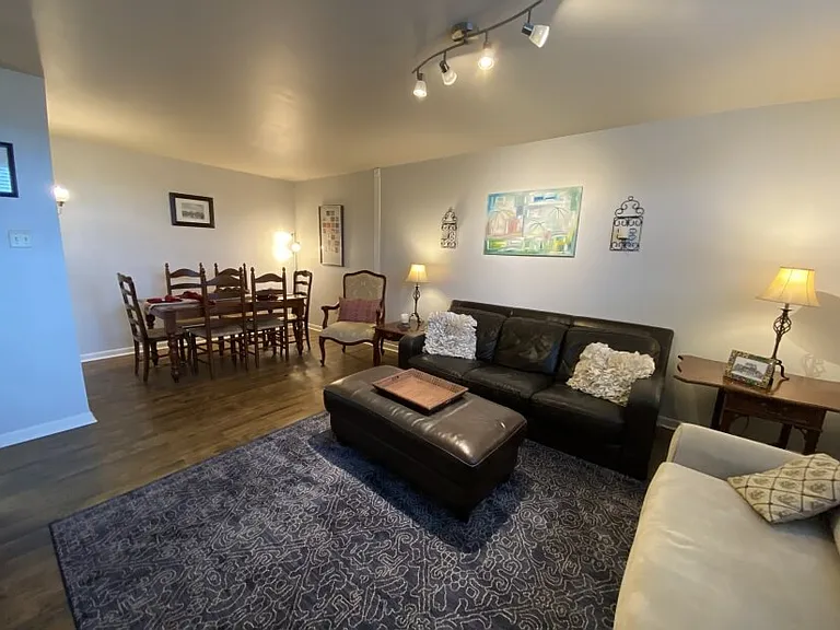 2511 Saint Charles Ave #502 — Photo 5