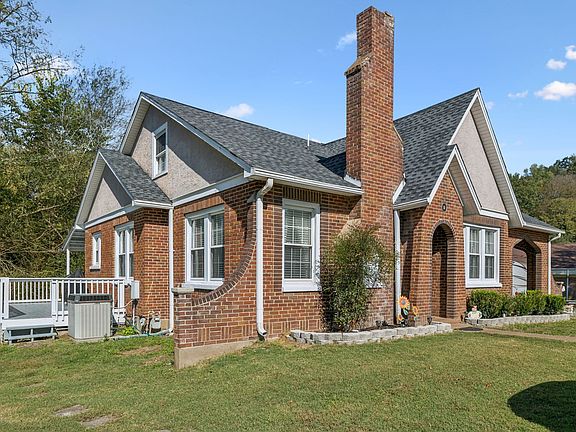 2nd image of 111 Oak Grove Rd