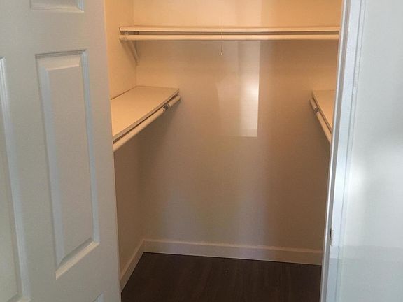 5th image of 1302 Rockland Ave APT 2G