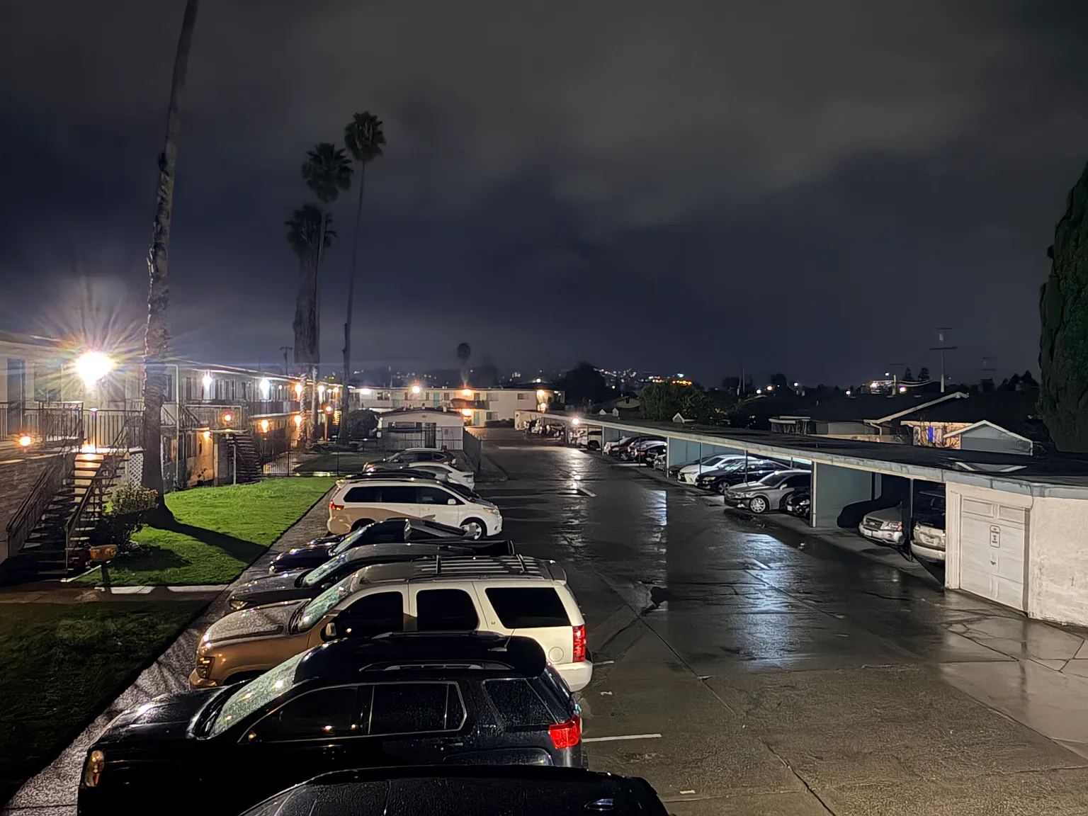 Valencia Gardens — Photo 1