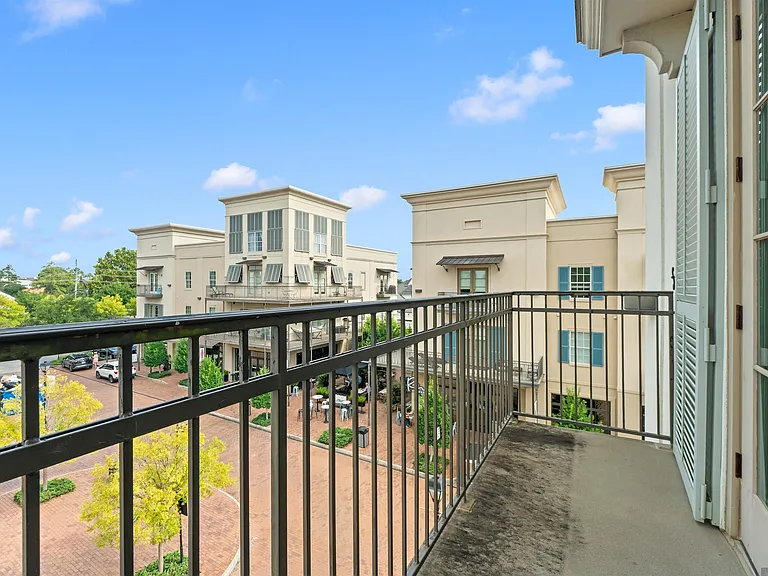 8201 Village Plaza Ct — Photo 19