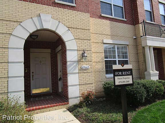 3rd image of 43663 McDowell Sq