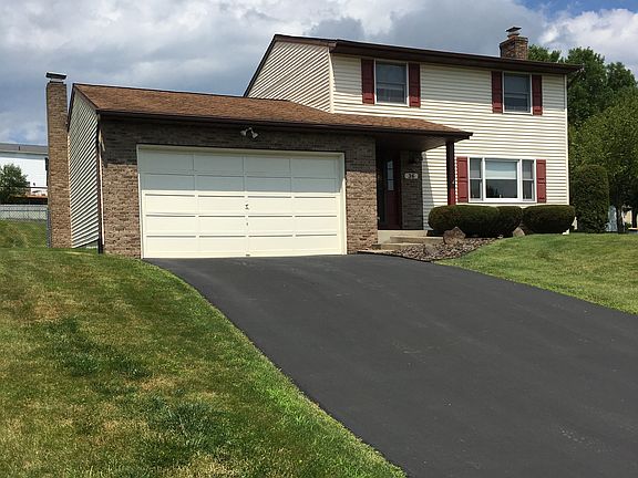 4th image of 36 Green Meadow Ln