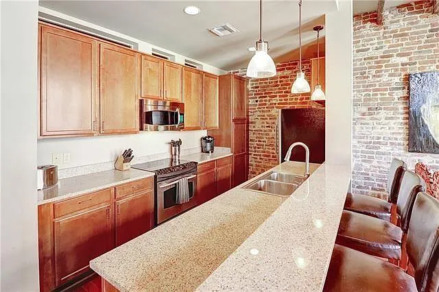 840 Tchoupitoulas St #201 — Photo 8