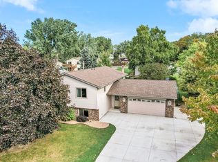 5734 Maves Trl SE, Prior Lake, MN 55372