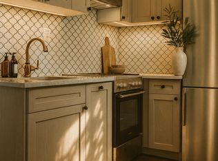 6080 Myrtle Ave #2J, Ridgewood, NY 11385