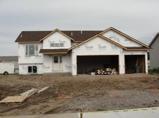 7518 Landau Ave NE, Albertville, MN 55301