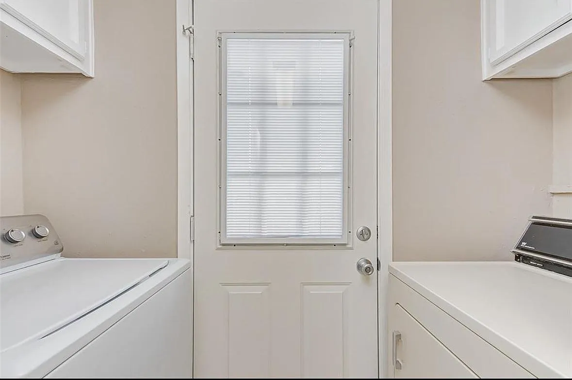 1917M Miramar Ct — Photo 3