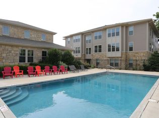 542 Frontier Rd APT H802, Lawrence, KS 66049