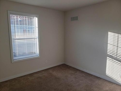 4th image of 9753 Aspen Ln