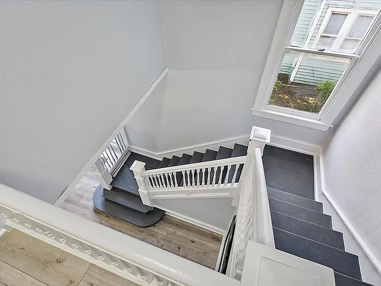 2142 Park Street — Photo 3