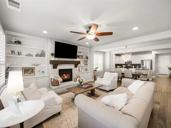 712 Llano Falls Dr, McKinney, TX 75071