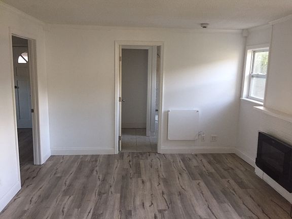 5th image of 2304 Lyndon Ave