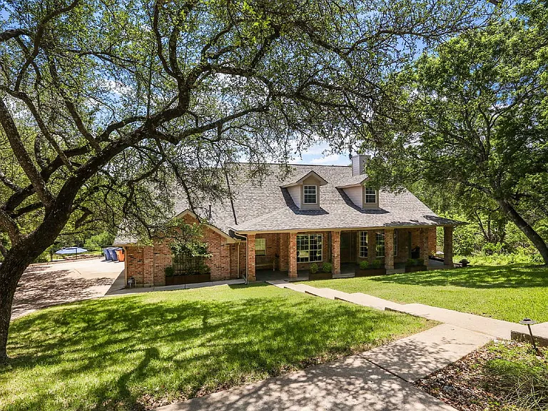 5609 Painted Valley Dr — Photo 37