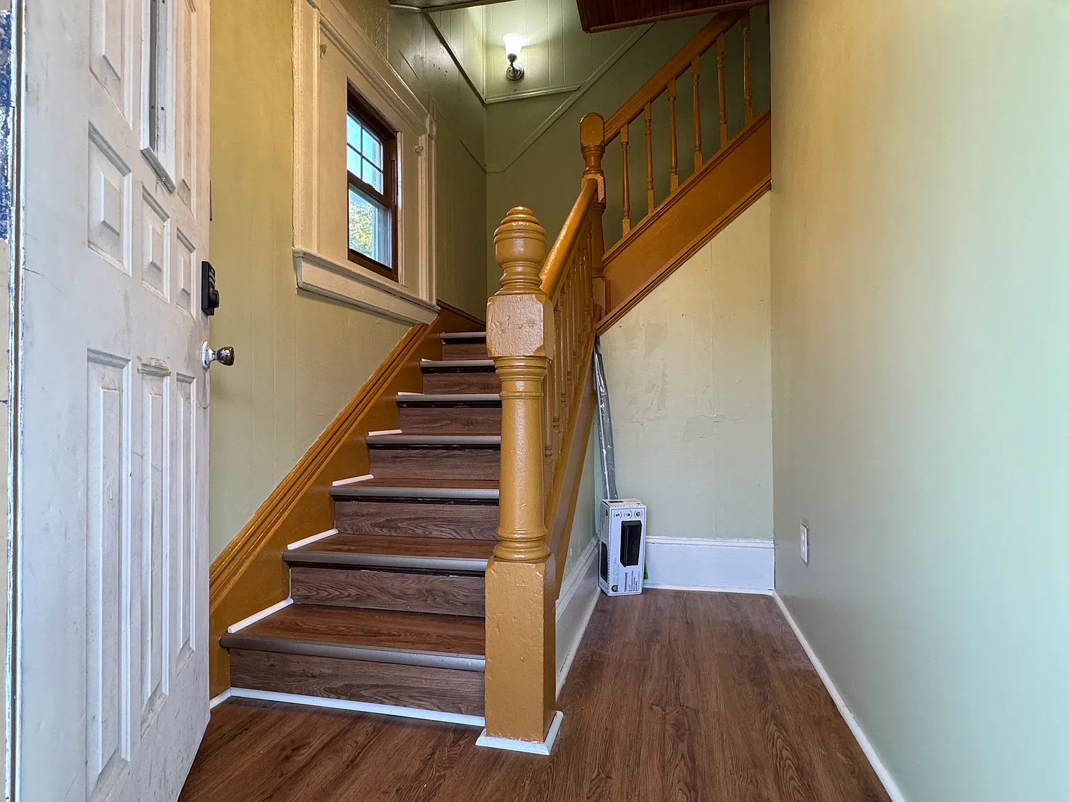 1817 Ontario Ave — Photo 4