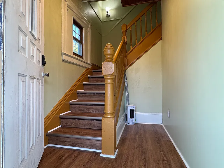 1817 Ontario Ave #2 — Photo 4