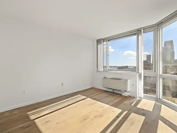 20 2nd Street image 10 of 17