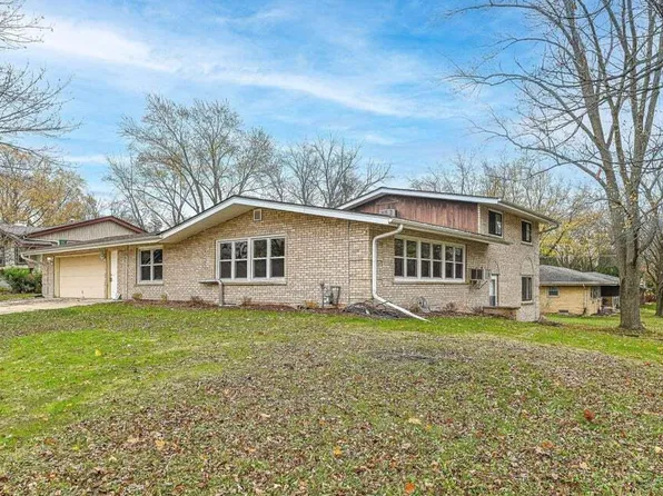 5301 Orchard LANE, Greendale, WI 53129